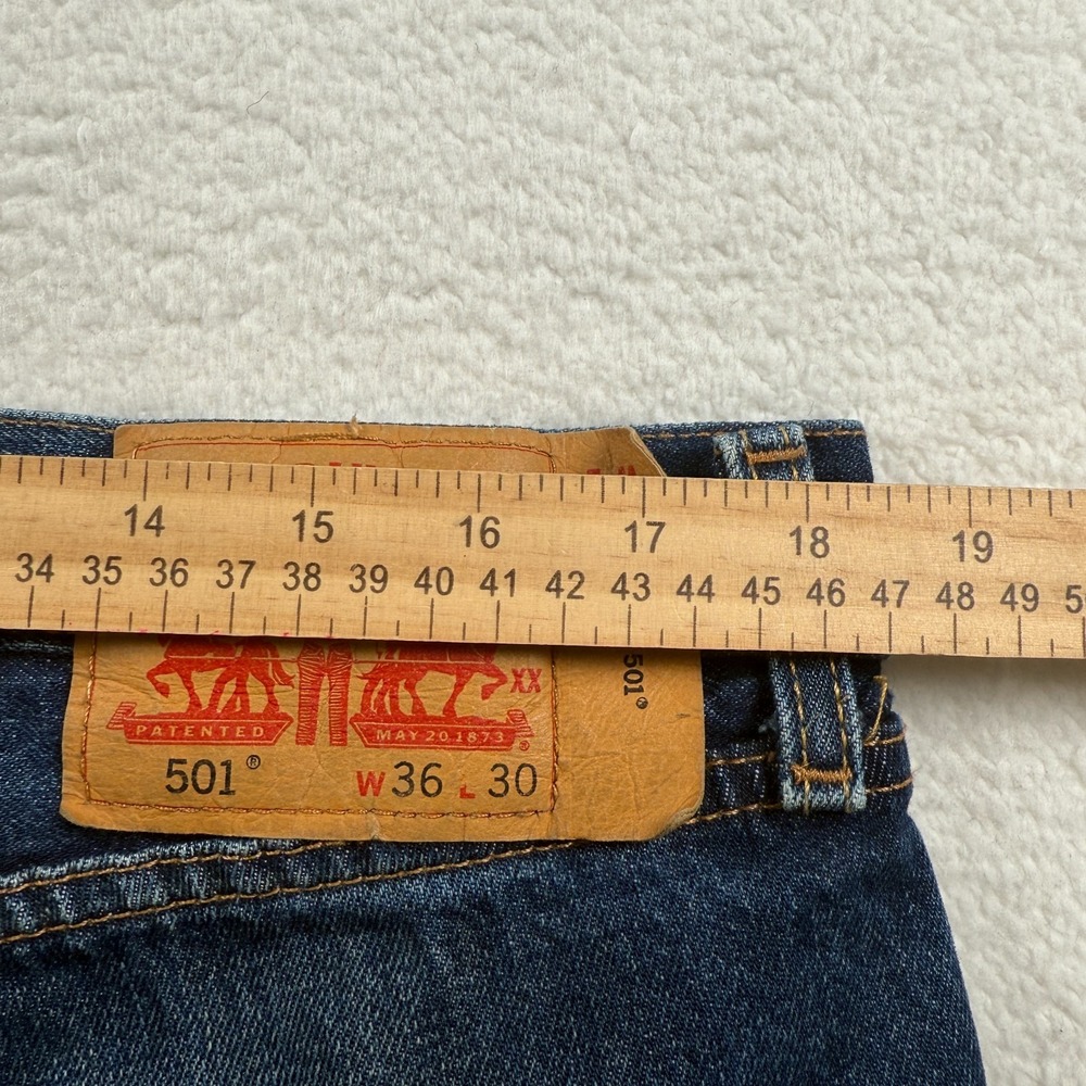 Levi's 501 Original Fit Jeans Mens 36x30 Blue Denim Cotton Mid Rise Straight Leg - Picture 9 of 10